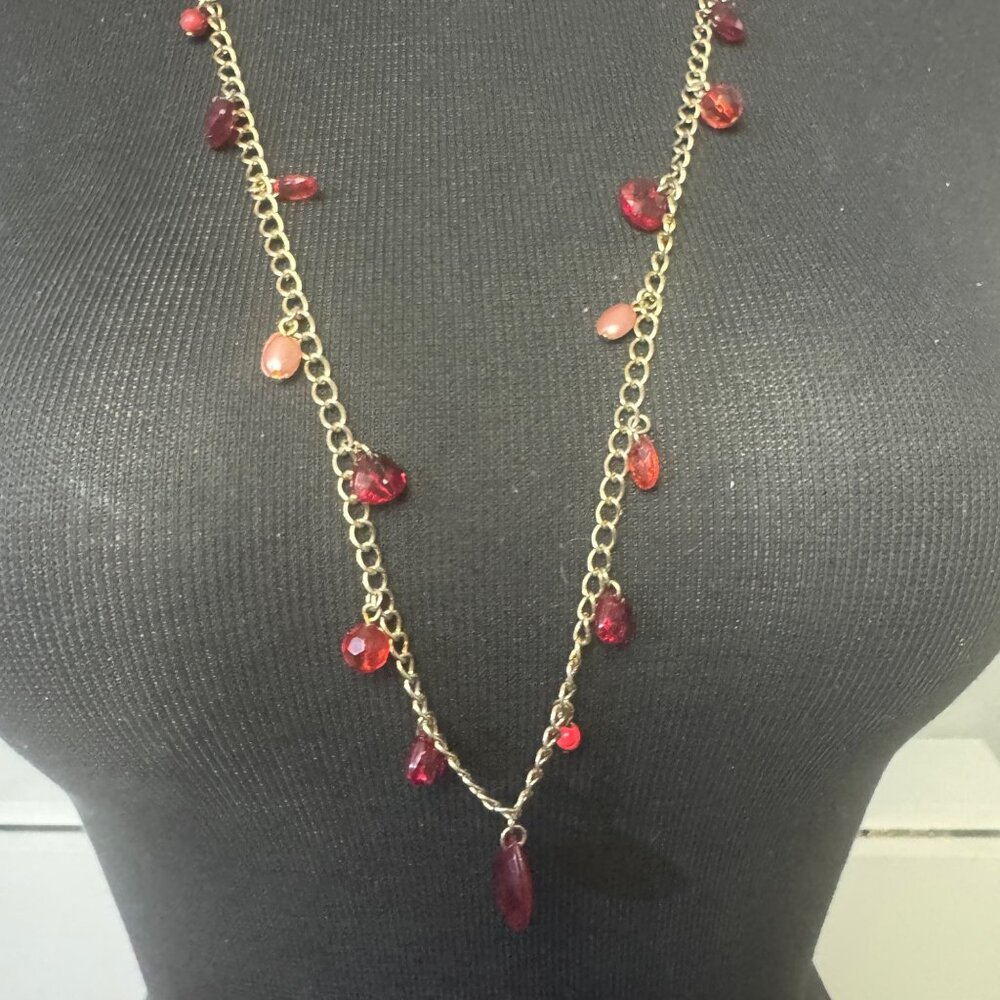 Cookie Lee Gold Tone Necklace 32 Inches Red Pink Acrylic Beads Long Chain